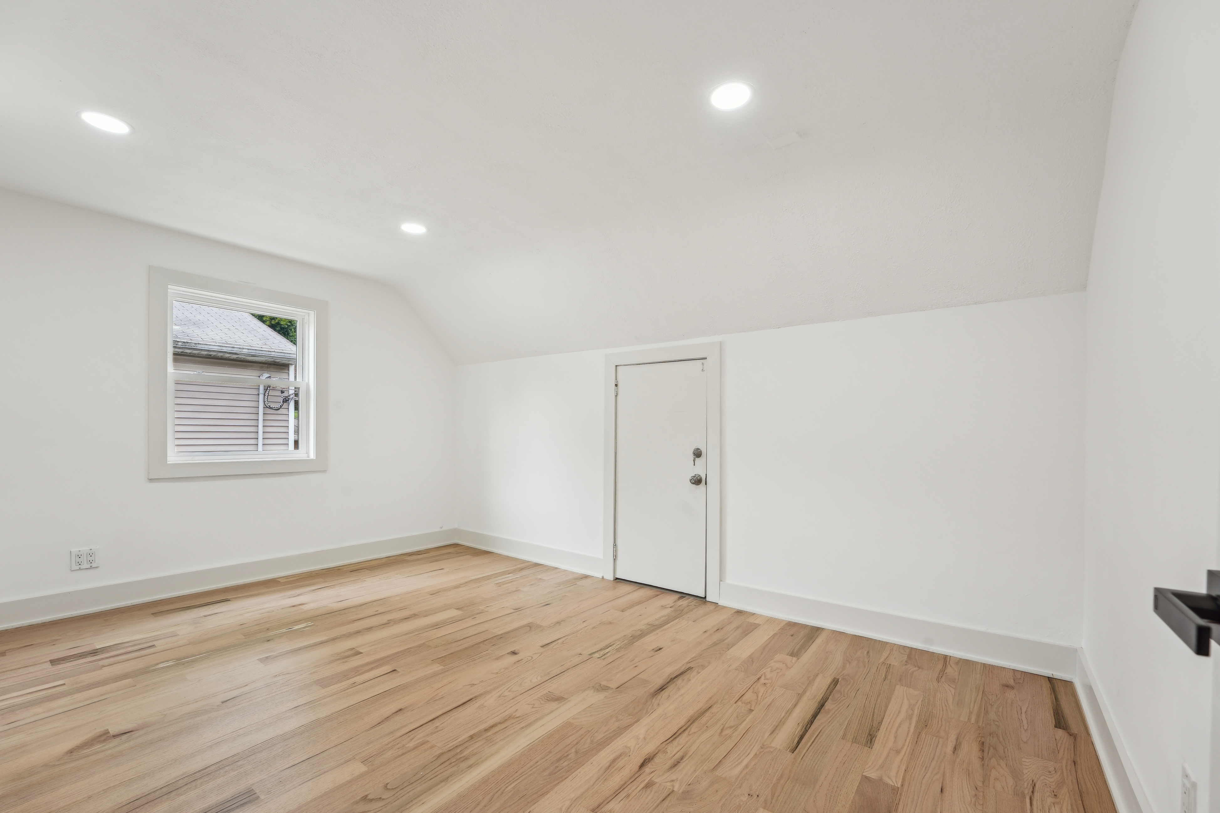 25 Sterling Drive Livingston NJ bedroom photo 6